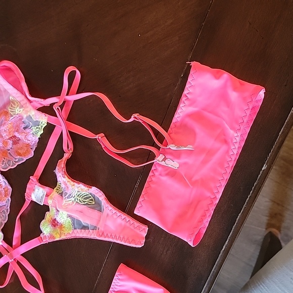 (J15) New Kaei & Shi pink x-small lingerie (just bottom) - Picture 4 of 6